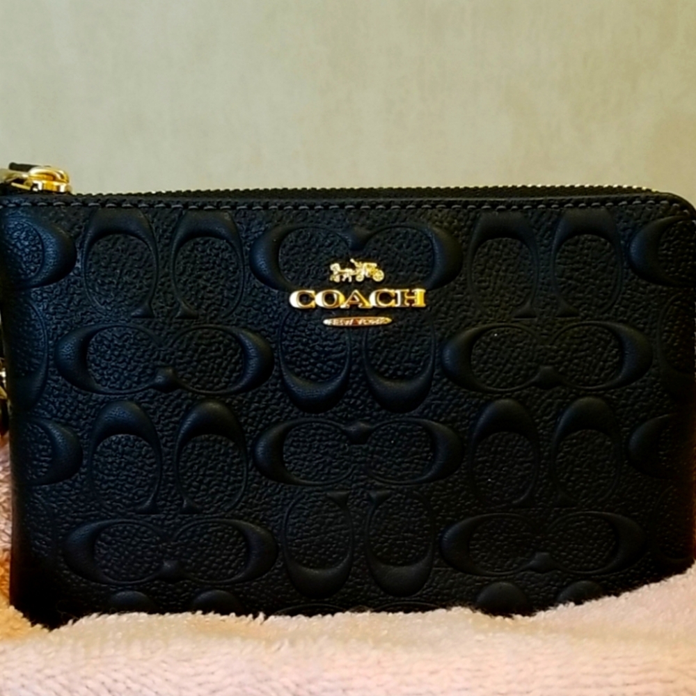Coach Corner Zip Signature Leather Wristlet Black-Gold tone Hardware- 2 Charms